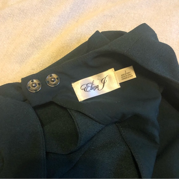 Eliza J dress size 2. (dark green) - Picture 8 of 13